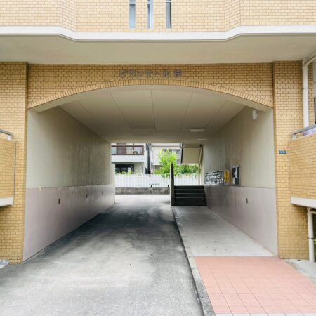 (玄関) (玄関)